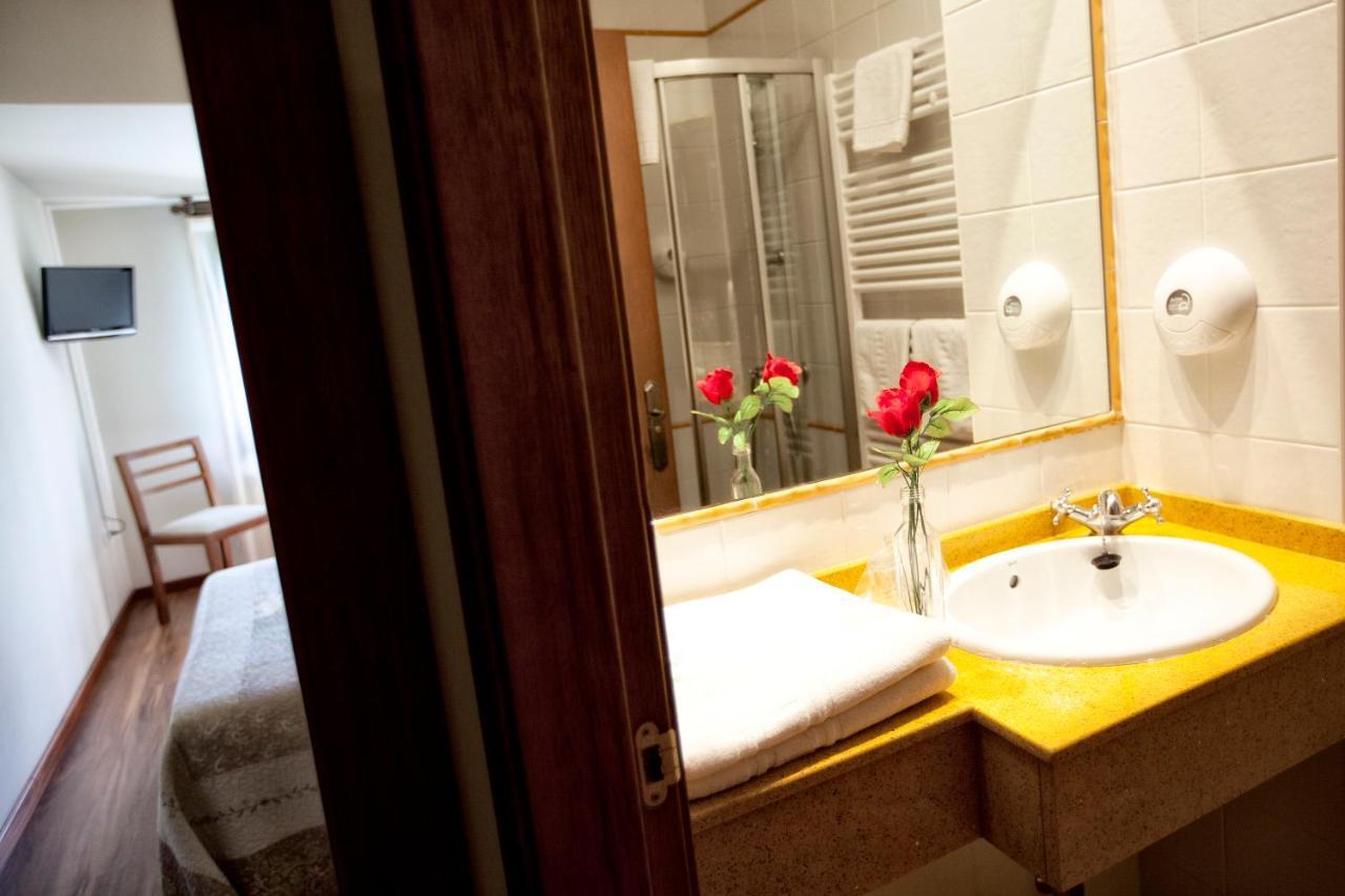 Hotel Covadonga Onís 外观 照片