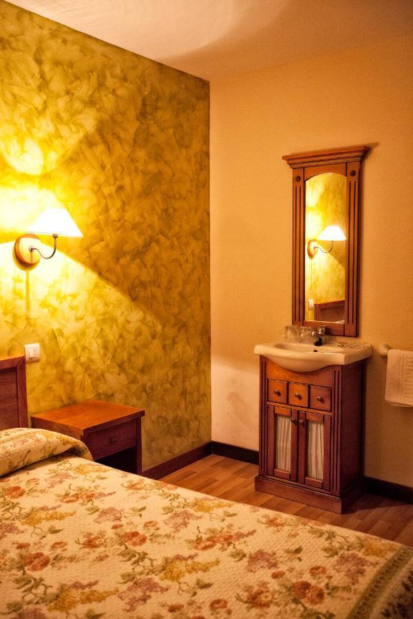 Hotel Covadonga Onís 外观 照片