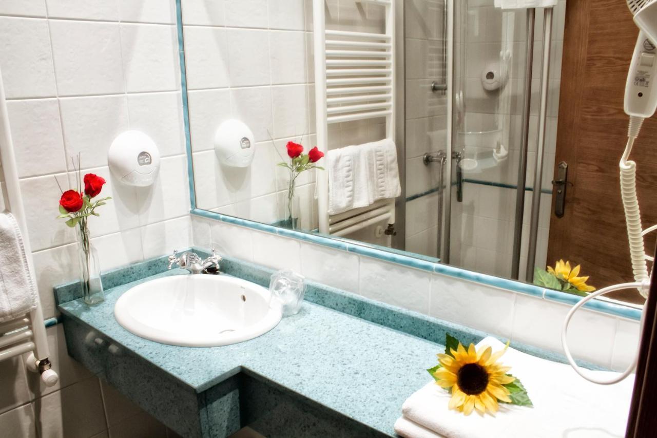 Hotel Covadonga Onís 外观 照片
